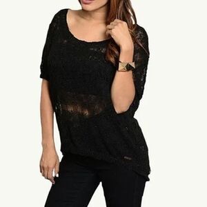 *Clearance*  UNIQ Black Sweater